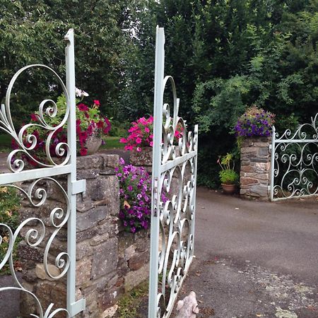 Le Petit Chateau, Matisse Noyal-Pontivy Exterior foto